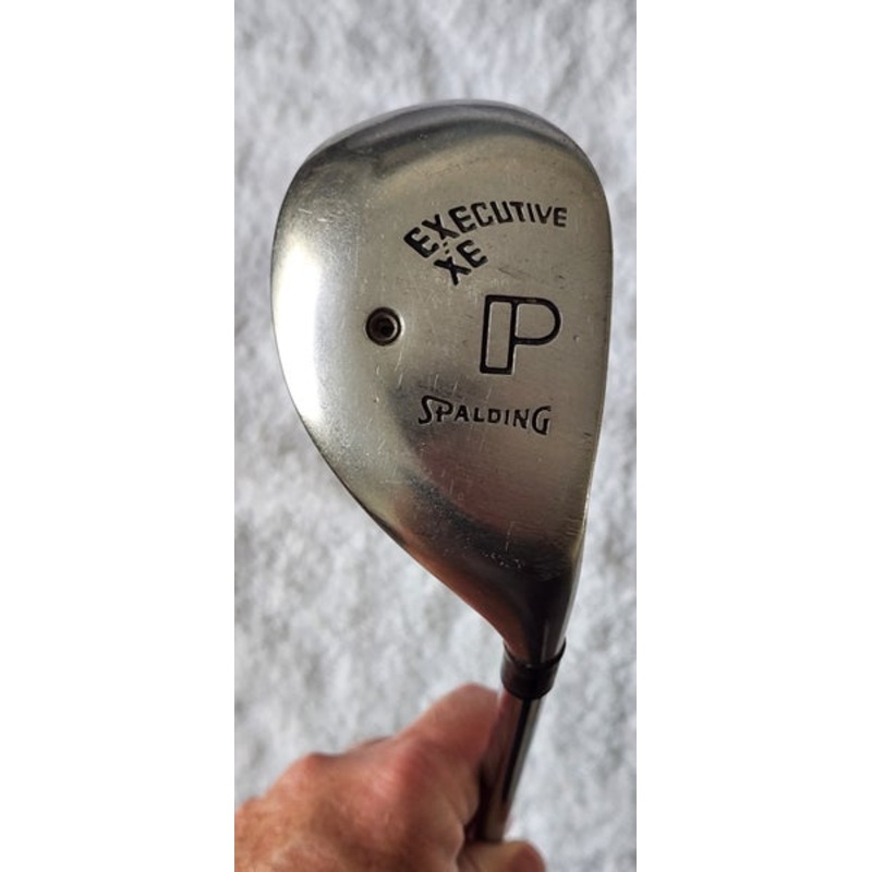 Ladie’s Spalding Executive XE Pitching (P) Wedge RH; Steel Shaft