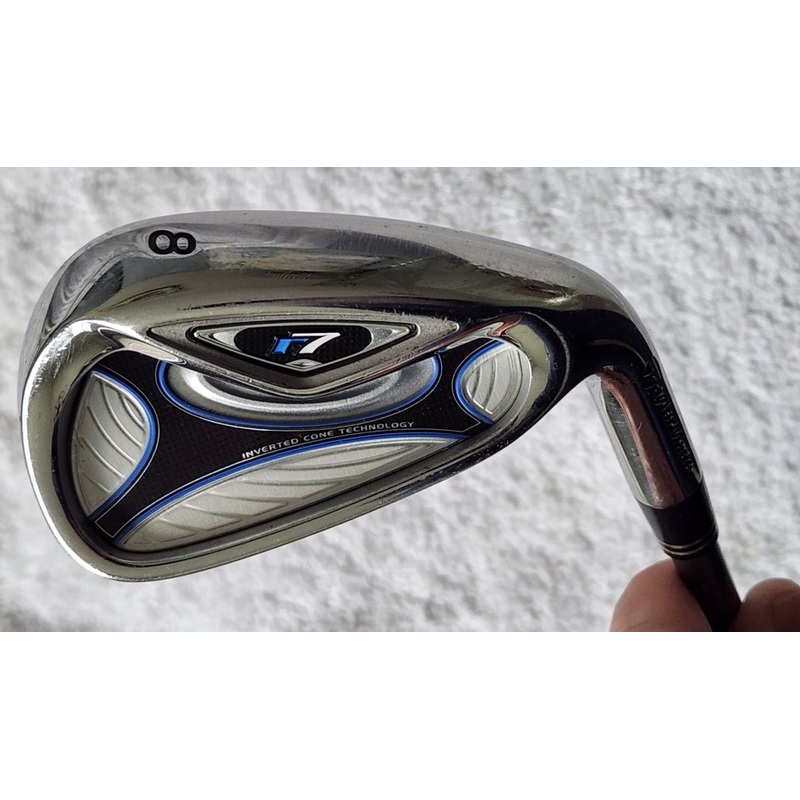 Women’s Taylormade R7 8 iron RH; Graphite Shaft