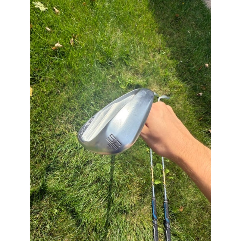 Men’s Cleveland CBX 4 Zipcore Left Hand Wedge Wedge Flex 52 Degree (Used)