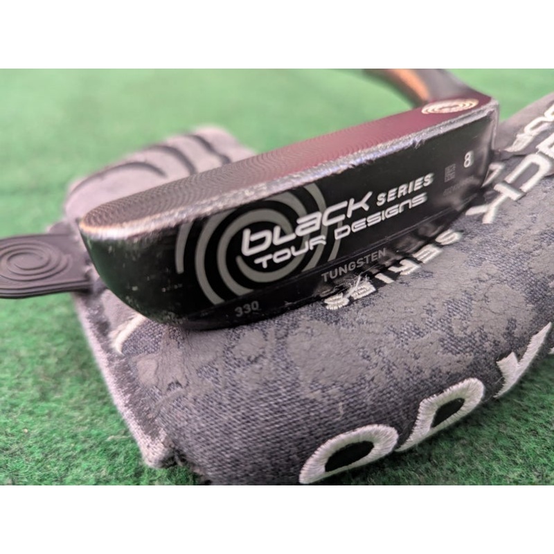 Odyssey Black Series Tour Design #8 Napa/8802/Blade putter with magnetic cover