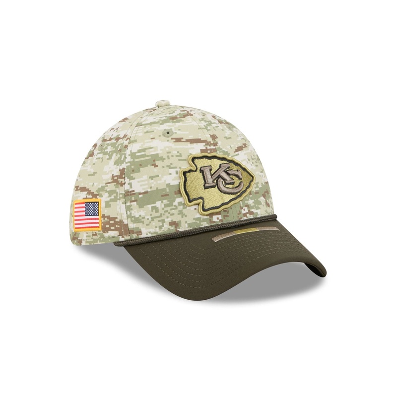 Kansas City Chiefs 2025 Salute to Service Digi Camo 39THIRTY Stretch Fit Hat